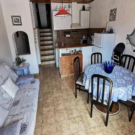 Apartment 2 For 4 People *